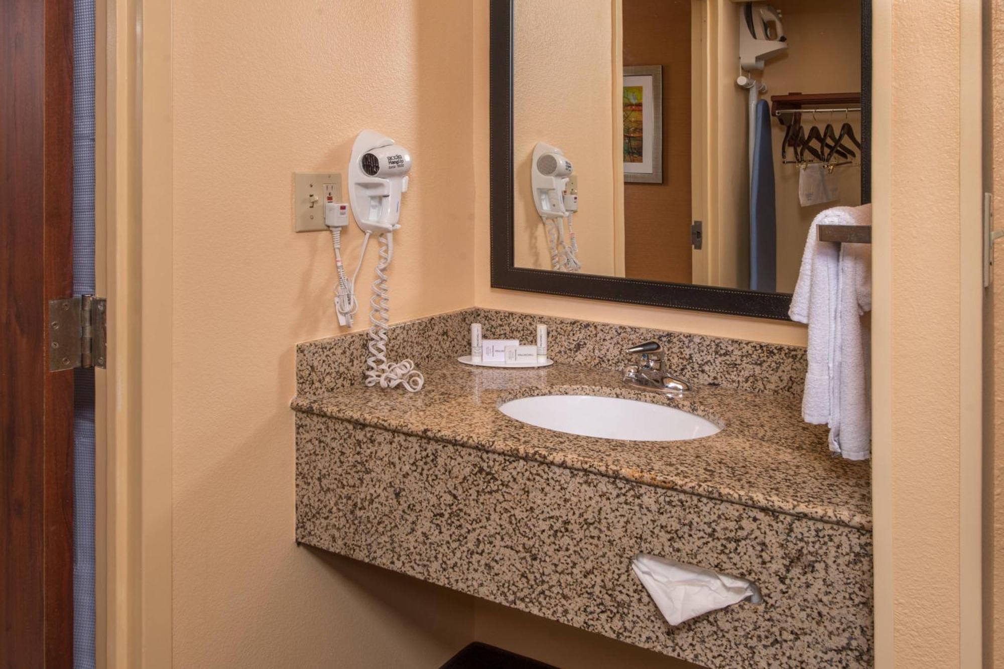Fairfield Inn Dulles Airport Chantilly Exterior foto